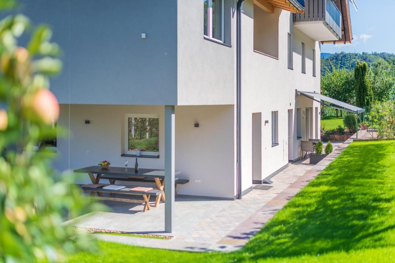 アッピアーノ・スッラ・ストラーダ・デル・ヴィーノ Haus Stolz Bed & Breakfast エクステリア 写真
